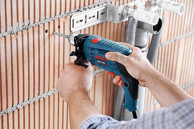 perceuse-à-percussion---bosch-gsb-1300---550-w-+-1-lot-de-10-forets-à-métaux-bosch-offerts---550w---6-mois