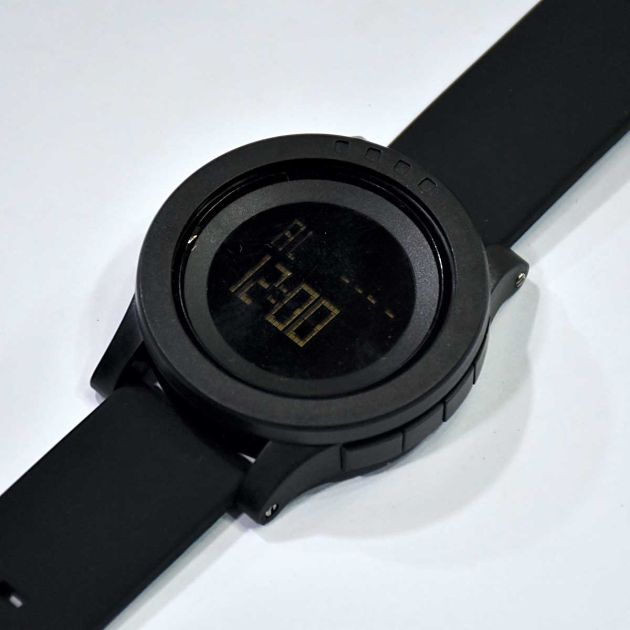 montre-sport-de-marque-skmei-en-caoutchouc---noir