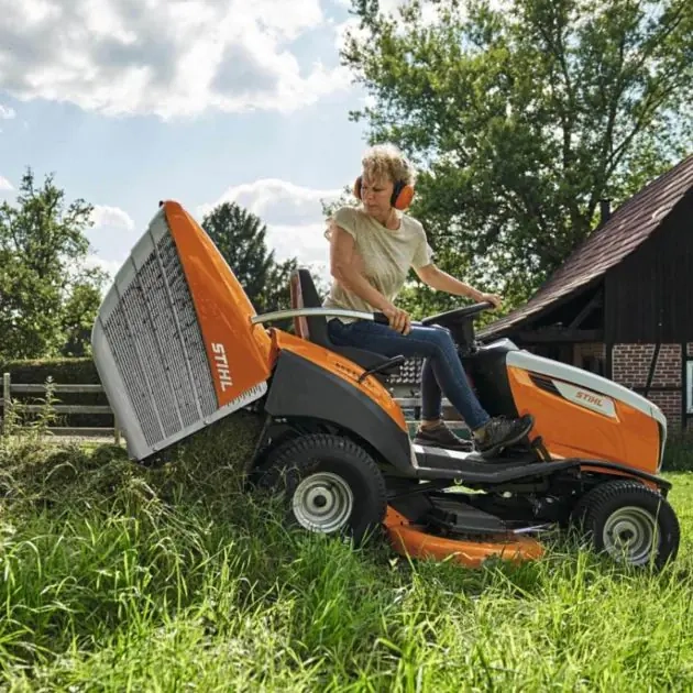 tracteur-de-pelouse---stihl-rt-6127-zl---pour-grands-jardins---3000-tr/min---moteur-4-temps---6-mois