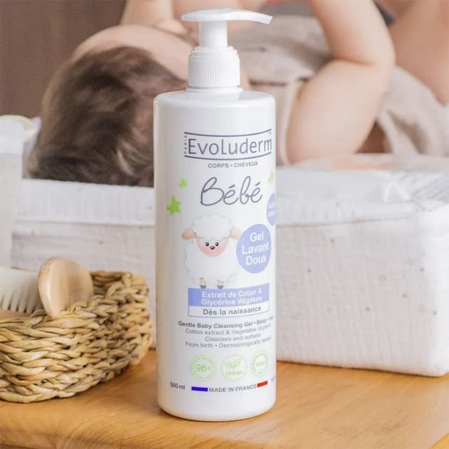 evoluderm-gel-lavant-doux-bebe-corps-cheveux-nettoie-hydrate-protege-500-ml-7788