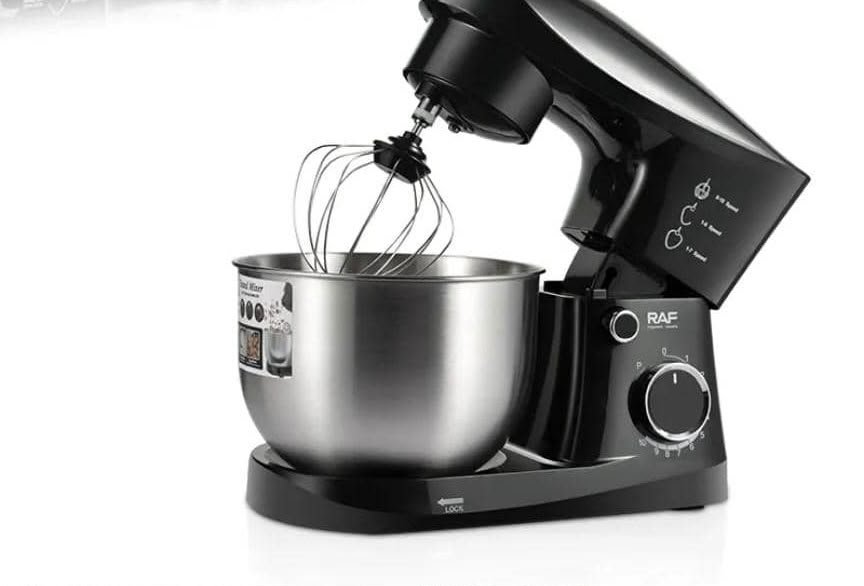un-robot-patissier-raf-stand-mixer-8092