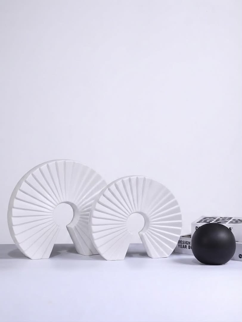 sculptures-decoratives-blanches-lot-de-2-8578