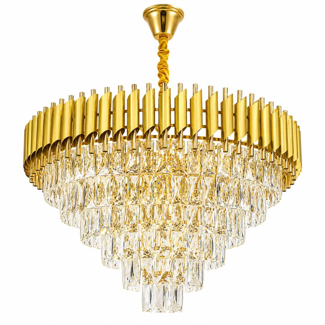 un-somptueux-lustre-suspendu-au-design-majestueux-combinant-des-elements-geometriques-dores-et-une-cascade-de-cristaux-etages-8809