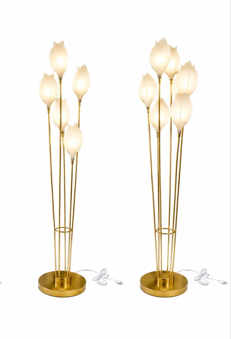 duo-de-lampadaires-design-bouquet-de-tulipes-en-verre-depoli-finition-doree-8524
