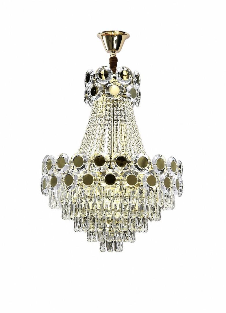 lustre-luxueux-precedent-conservant-une-structure-classique-et-etagee-mais-se-distinguant-par-les-motifs-geometriques-de-ses-ornements-8806