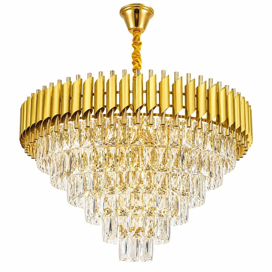 un-somptueux-lustre-suspendu-au-design-majestueux-combinant-des-elements-geometriques-dores-et-une-cascade-de-cristaux-etages-8809